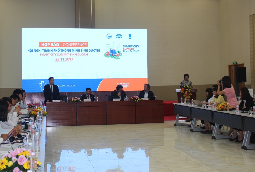 Bình[-]Dương[-]xây[-]dựng[-]đô[-]thị[-]thông[-]minh[-]trên[-]mô[-]hình[-]3[-]nhà